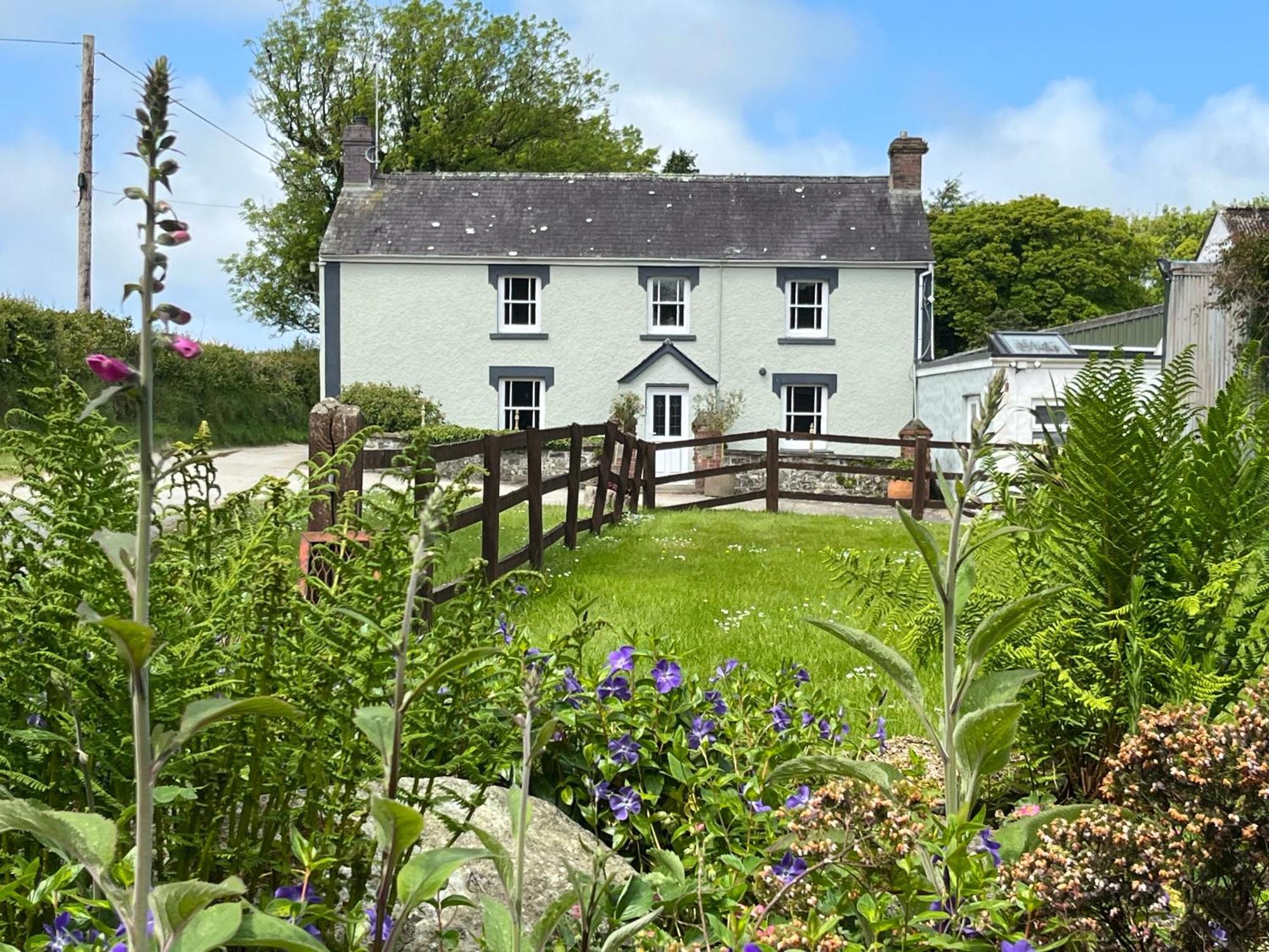 The Farmhouse Newport  Luaran gambar